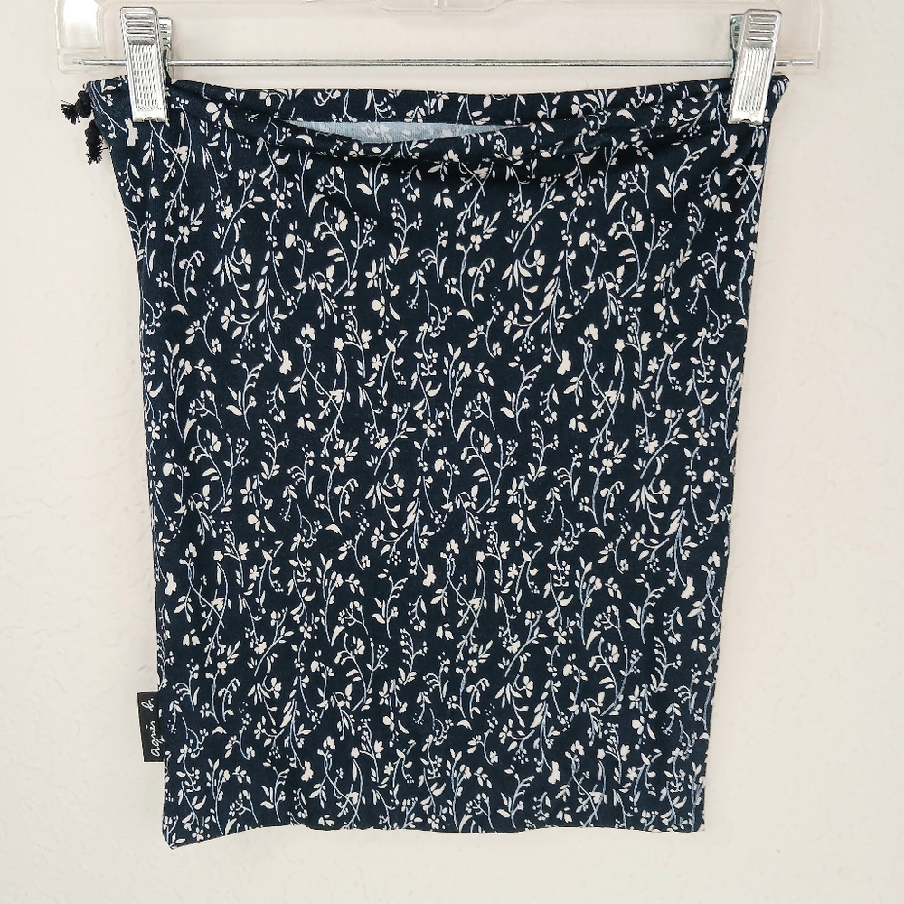 agnes b. Drawstring Dust Cover, Pouch Navy and White Floral. 15x12"